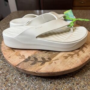 Crocs Womens Getaway Platform Flip Sandals Shoes Stucco Size 11 Beige Comfort